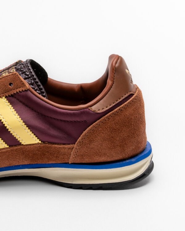 _BAD3601 A. Super Light 72