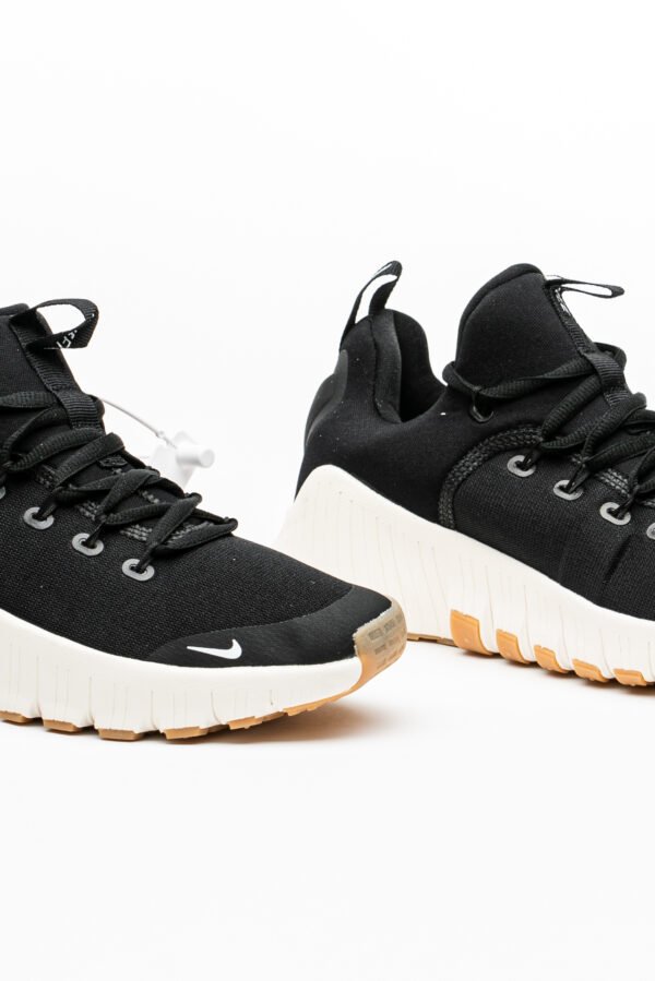 N. ''M6 FREE'' Black