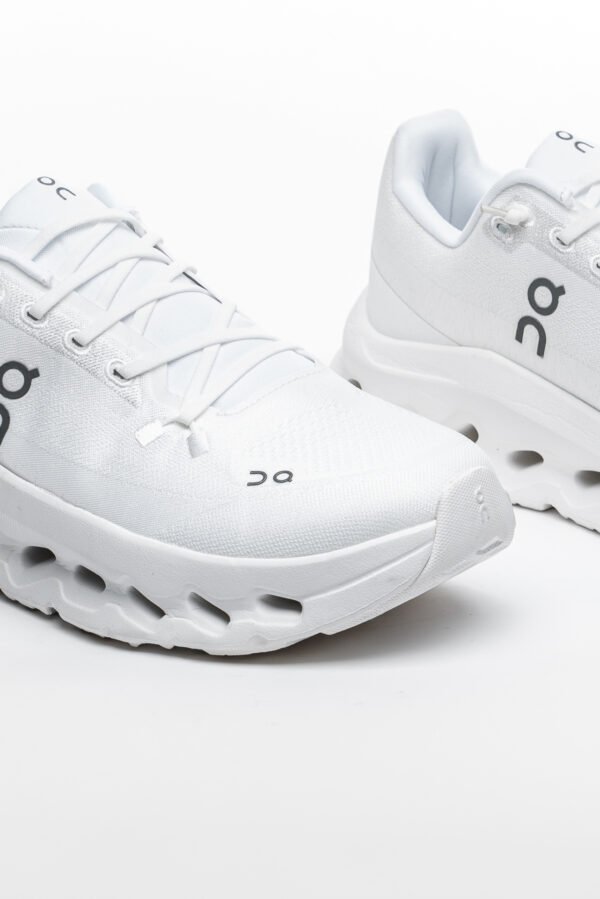 OC White Platform